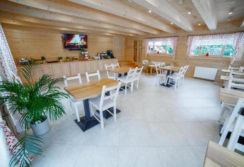 تختخواب و صبحانه Willa Jak U Babci