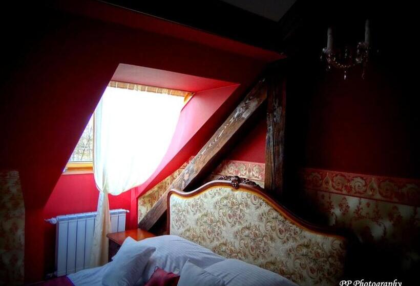 تختخواب و صبحانه Willa Kraj