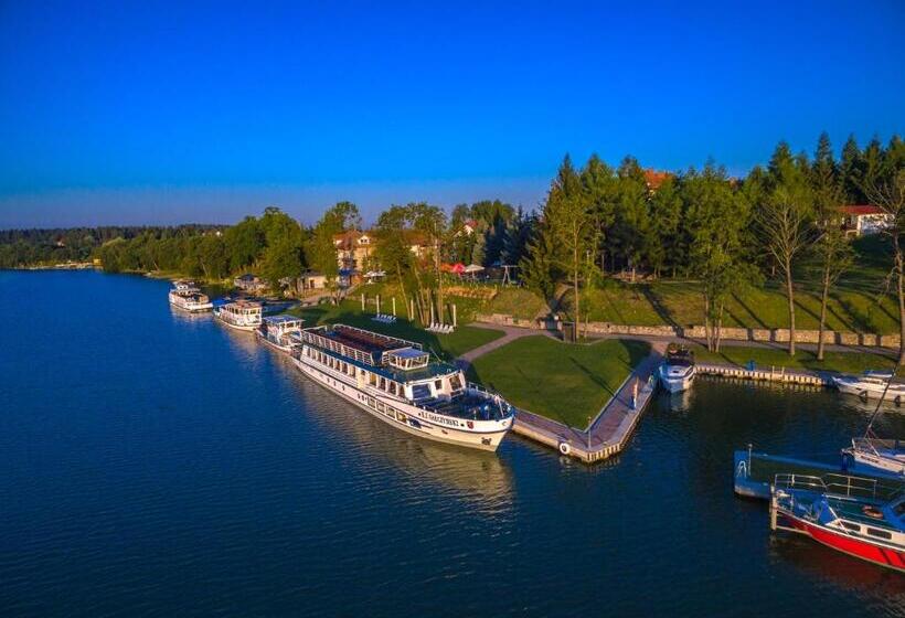 تختخواب و صبحانه Willa Port