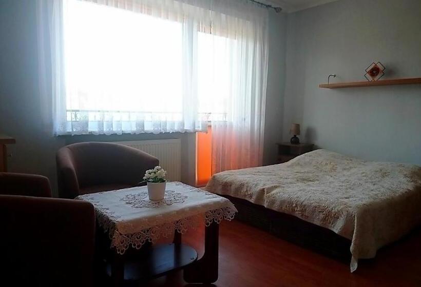 住宿加早餐  Willa Sarenka