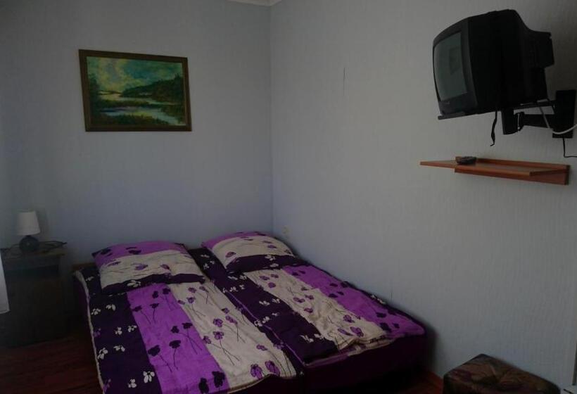 住宿加早餐  Willa Sarenka