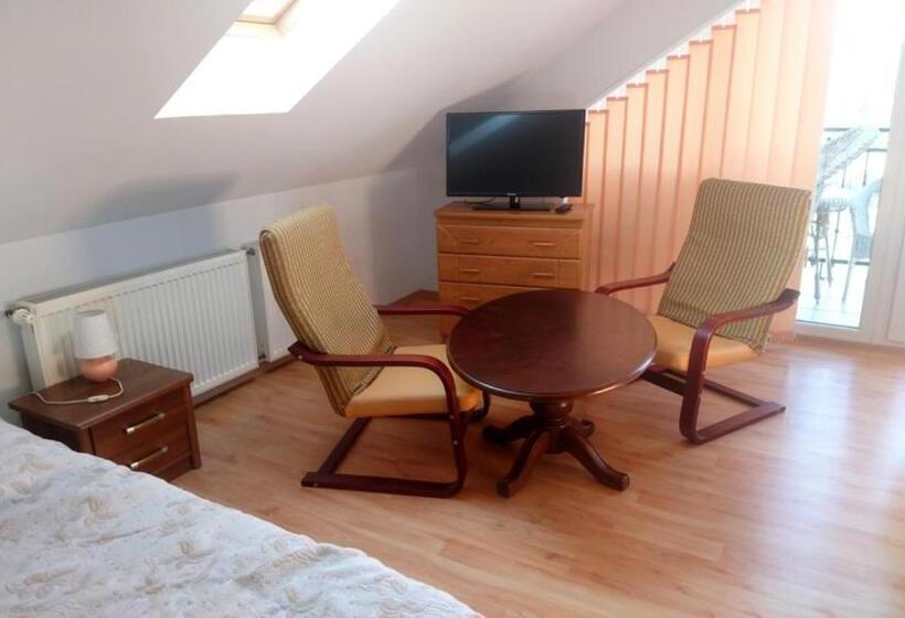 住宿加早餐  Willa Sarenka