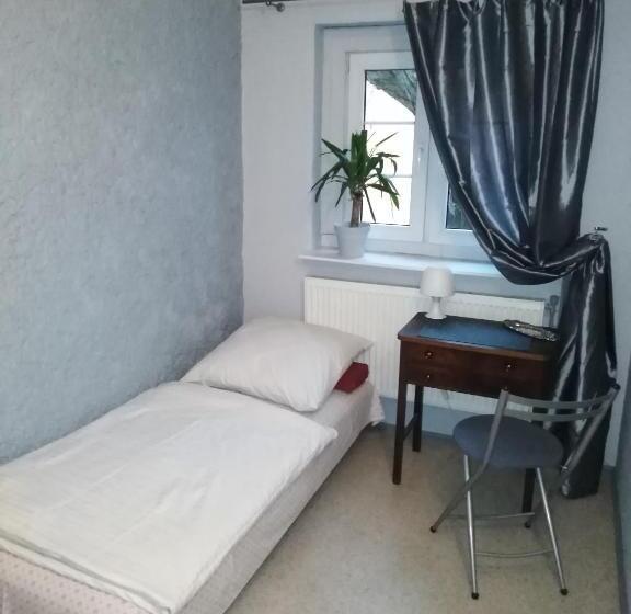 تختخواب و صبحانه Zajazd Pod Różą