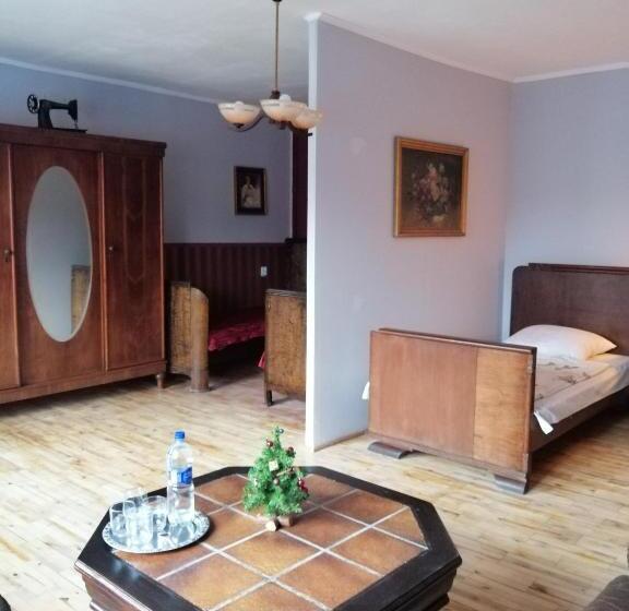 تختخواب و صبحانه Zajazd Pod Różą