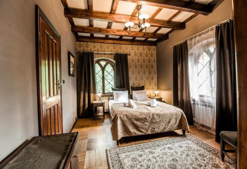 مبيت وإفطار Zamek Rzucewo