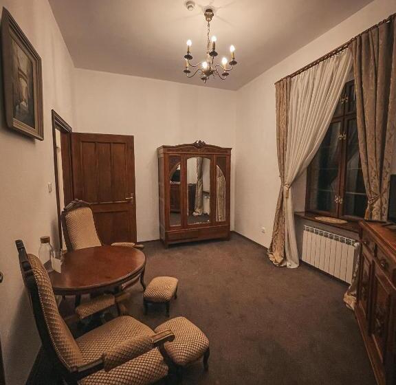 مبيت وإفطار Zamek Rzucewo