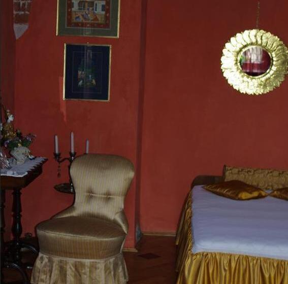 민박 Zamek W Czernej