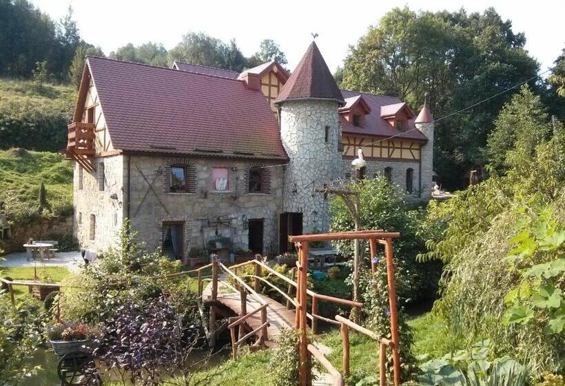 住宿加早餐  Zbójna Debra