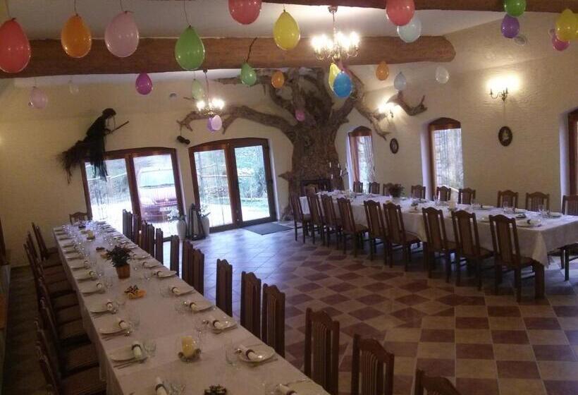 住宿加早餐  Zbójna Debra