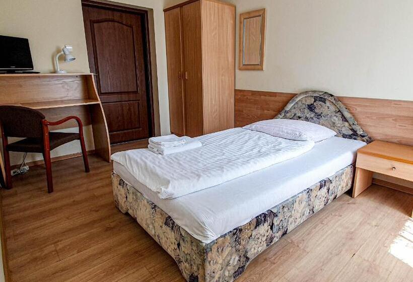 Dworek Brodowo Restauracja Hotel Przyjęcia