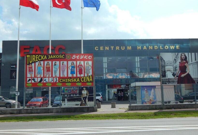 Hostel Wólka Kosowska Z Prywatnymi łazienkami