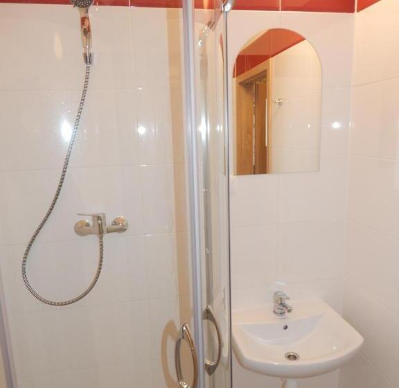 Hostel Wólka Kosowska Z Prywatnymi łazienkami