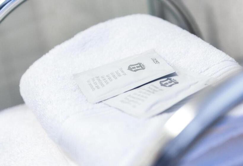 בית מלון כפרי Airpark Balice