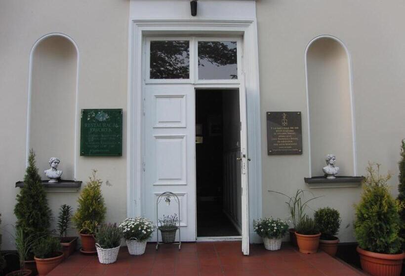 בית מלון כפרי Dworek