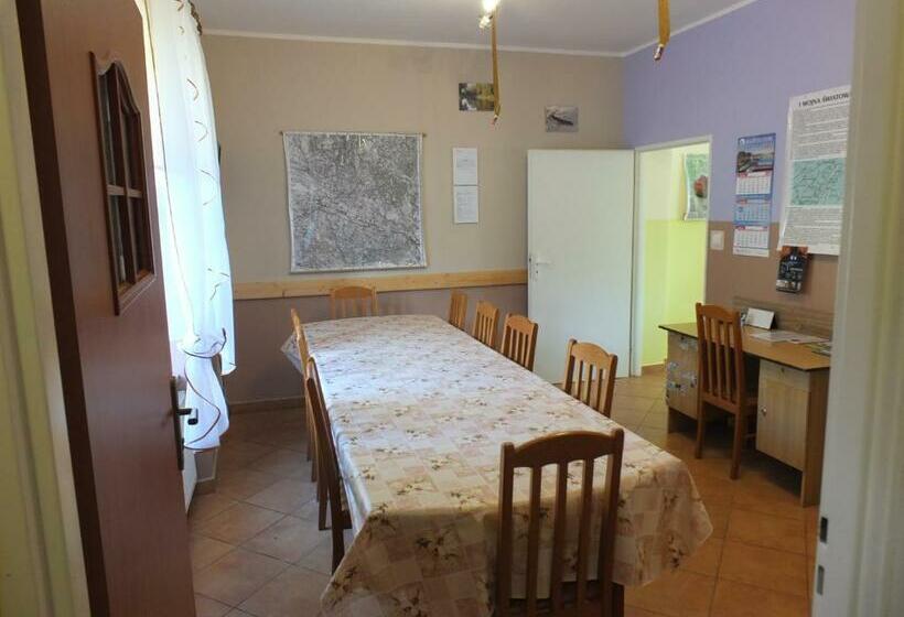 בית מלון כפרי Dwór Klewiny