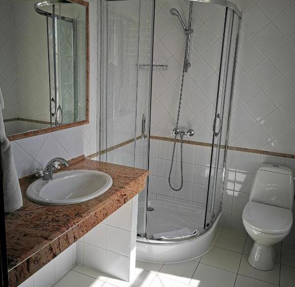 Отель Dwór Sieraków