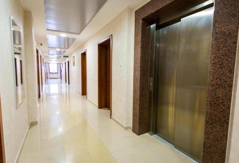 בית מלון כפרי Elgrom Falenty Park