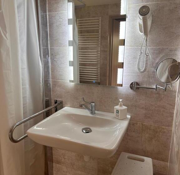 酒店 Farma Albert Korzenie