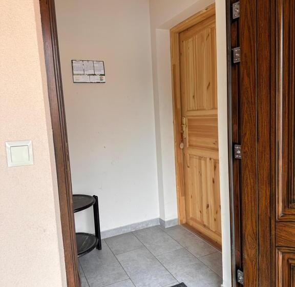 酒店 Farma Albert Korzenie