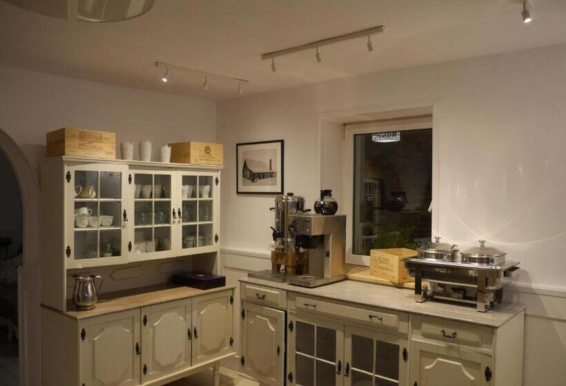 בית מלון כפרי Folwark Leszczynówka