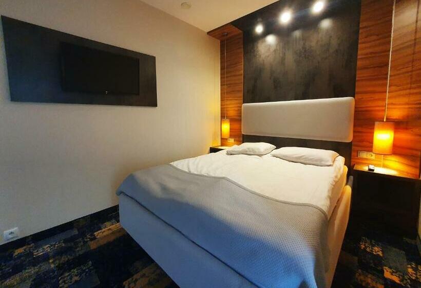 בית מלון כפרי Green Garden