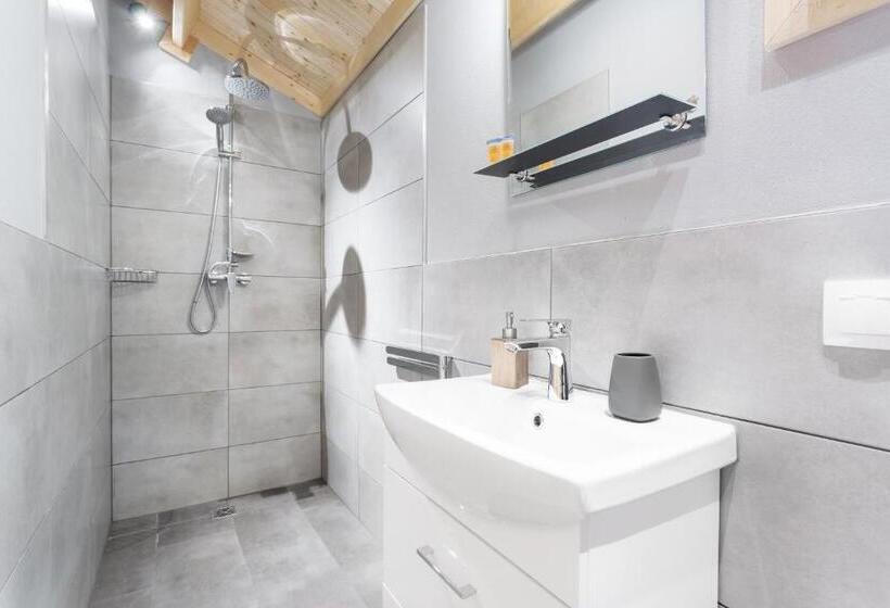 בית מלון כפרי Hubertus Dwór Myśliwski