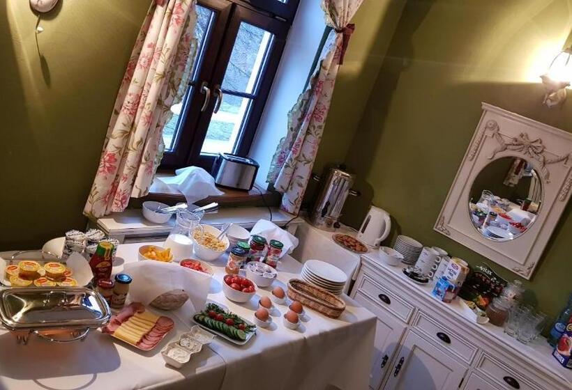 ホテル Ik & Restauracja Złota Kaczka