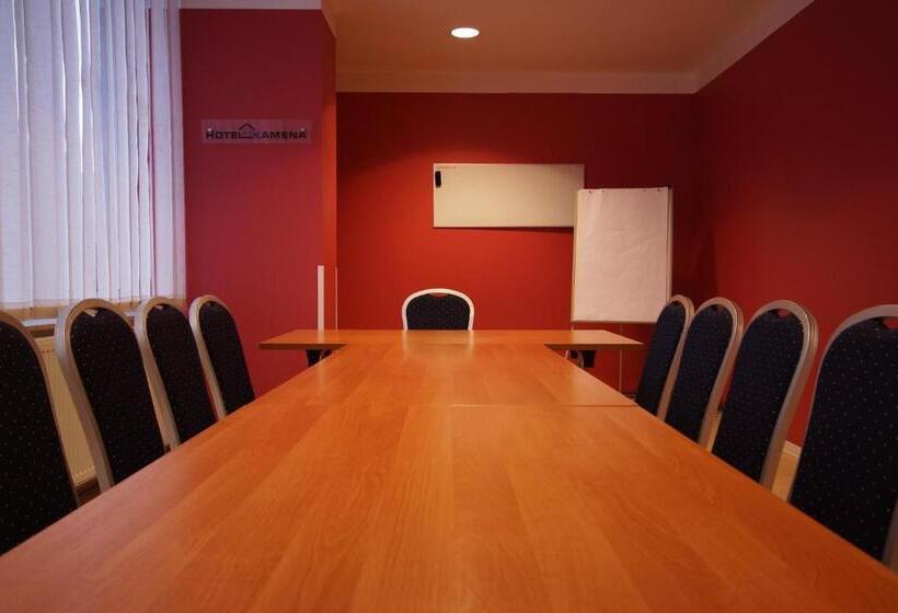 בית מלון כפרי Kamena