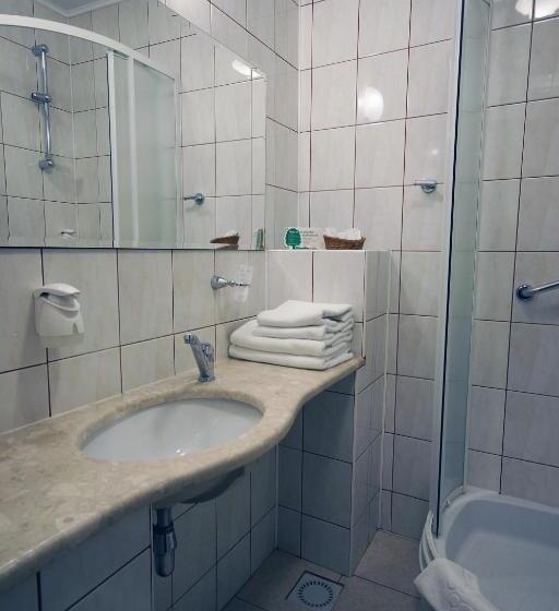 בית מלון כפרי Kamena