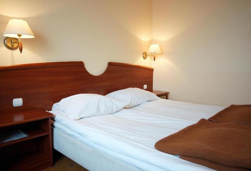 בית מלון כפרי Kamena