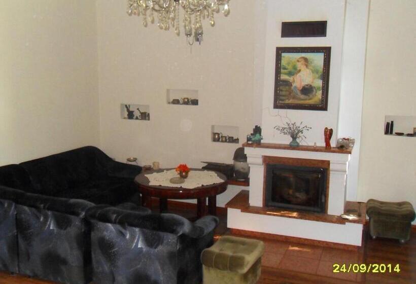 هتل Kasztelania Pod Lipami