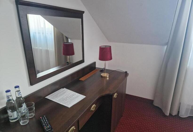 فندق Korona Palace