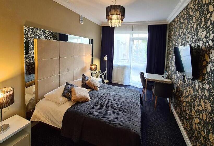 בית מלון כפרי Kurpia Arte