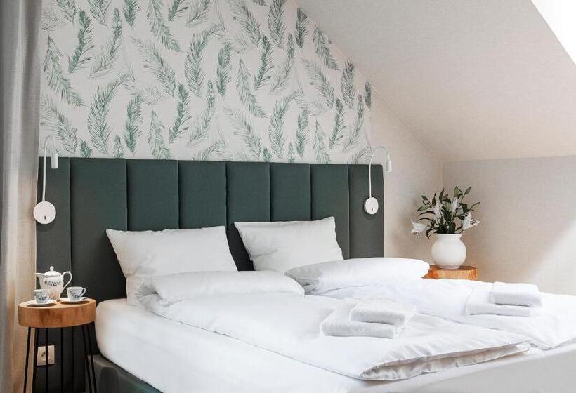 Отель Leśny Dwór