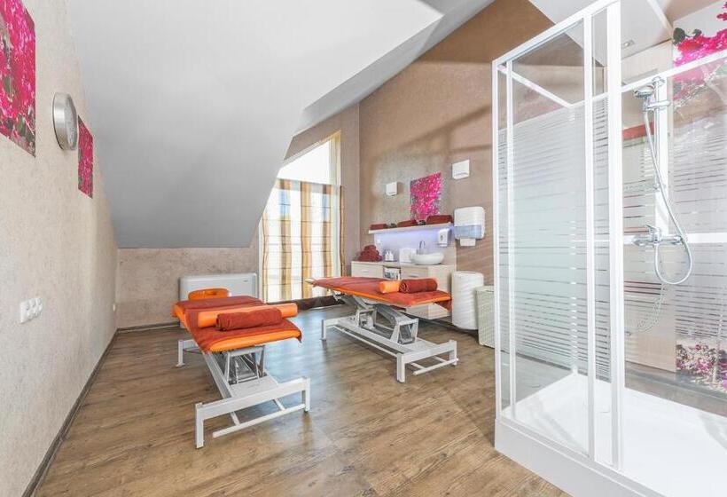 酒店 Olivia Medical Spa