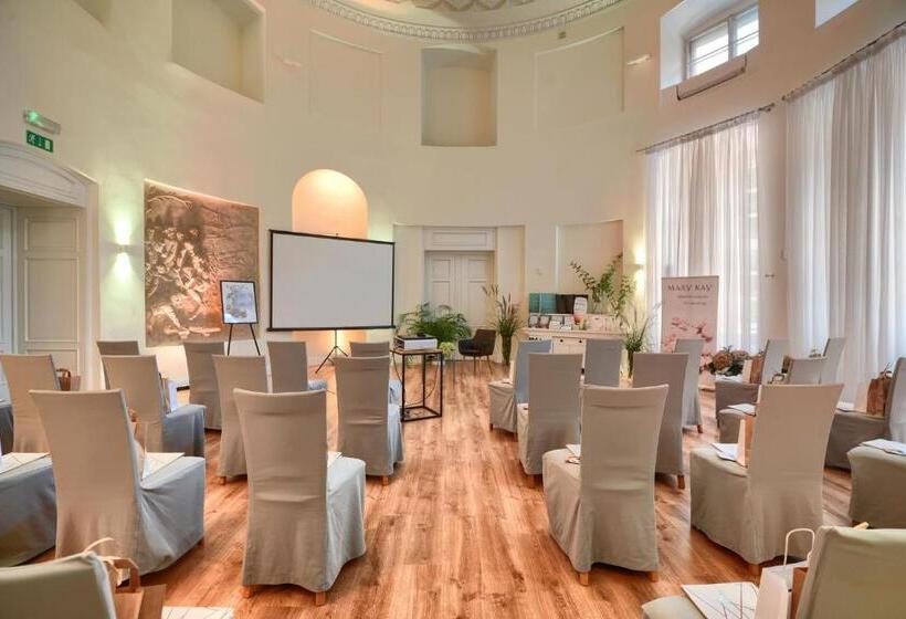 فندق Pałac Pakosław