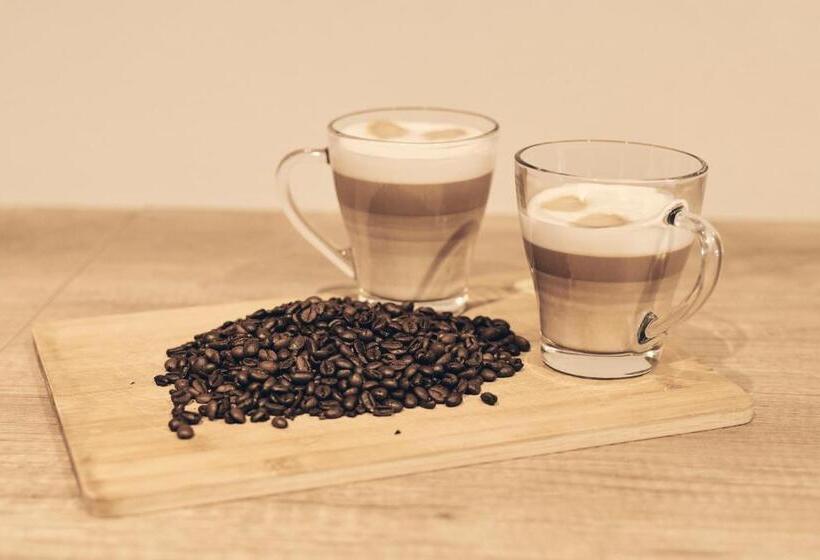 Отель Holiday Siesta Pensjonat, Domki