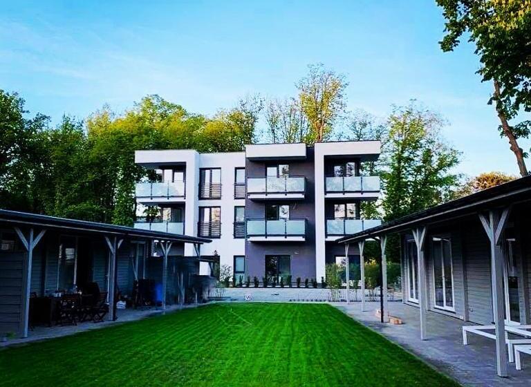 Отель Holiday Siesta Pensjonat, Domki