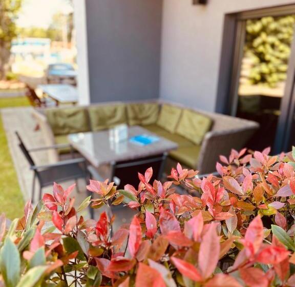 Отель Holiday Siesta Pensjonat, Domki