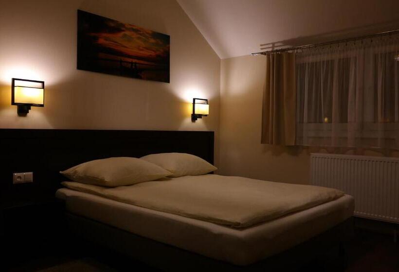 ホテル Pod Chełmem