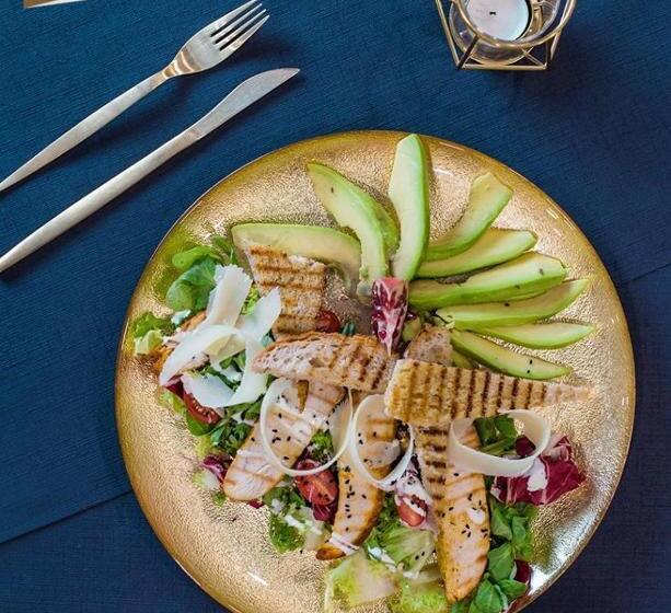 Szafirowy Dwór Hotel & Restauracja