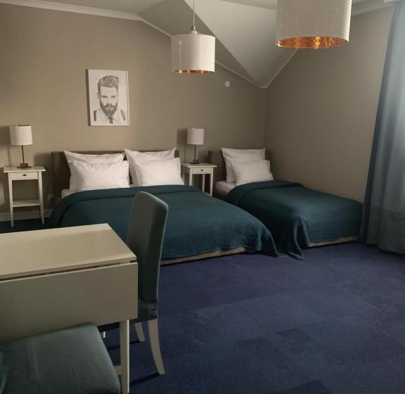 Szafirowy Dwór Hotel & Restauracja