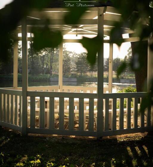 Szafirowy Dwór Hotel & Restauracja