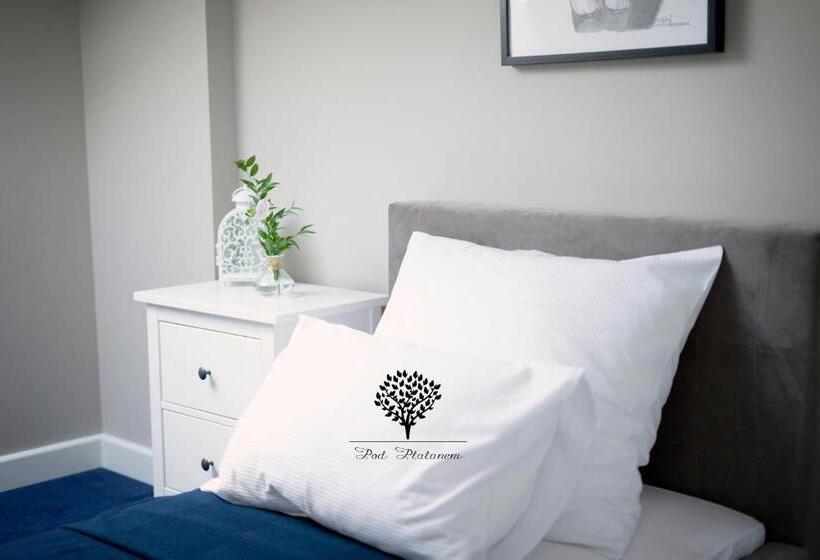 Szafirowy Dwór Hotel & Restauracja