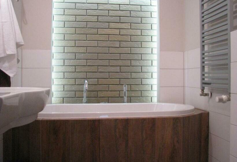 בית מלון כפרי Rezydencja Nad Jeziorem Pestkownica