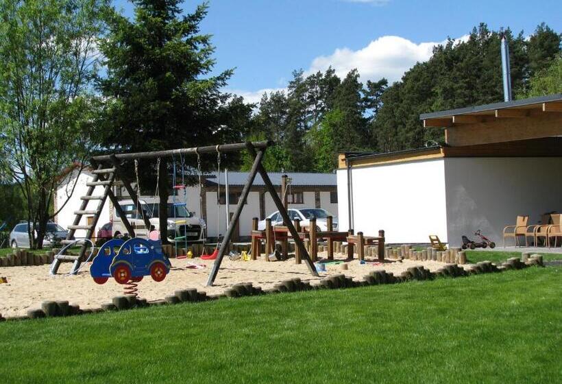 בית מלון כפרי Rezydencja Nad Jeziorem Pestkownica