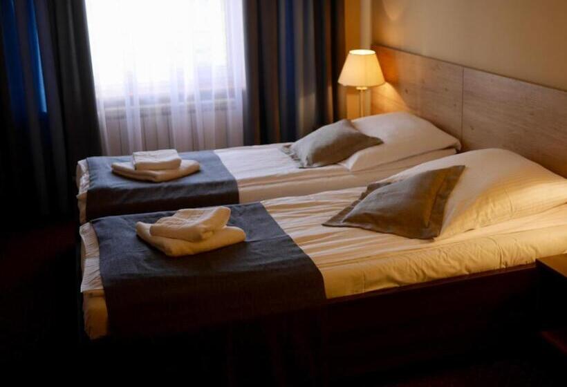 فندق Stajnia Wolica