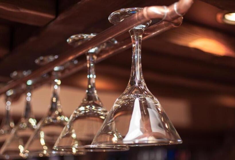 ホテル Stanica Kresowa Chreptiów