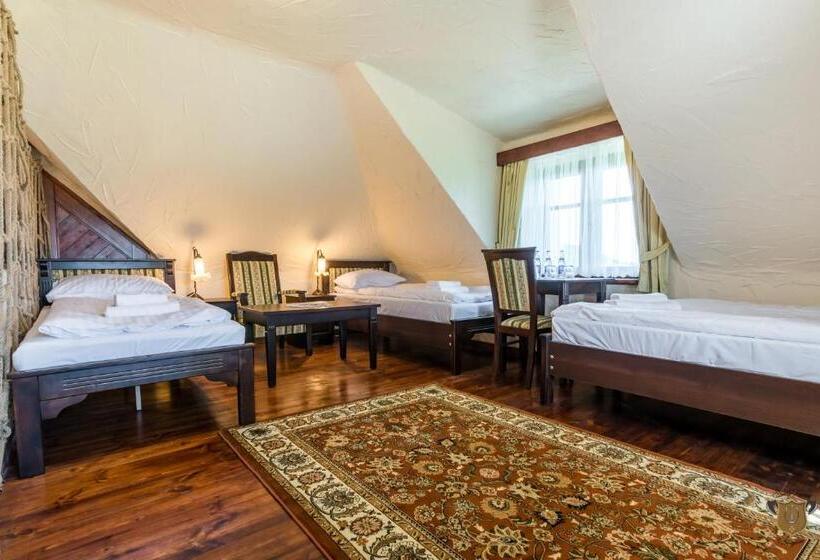 ホテル Stanica Kresowa Chreptiów