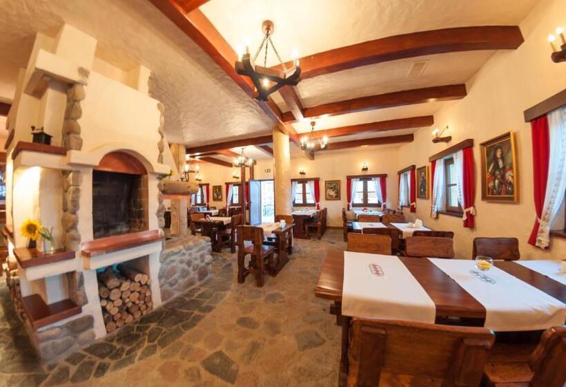 ホテル Stanica Kresowa Chreptiów